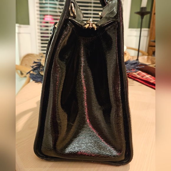 MICHAEL KHORS Selma Large Top Zip Satchel Patent Leather -Black. - Picture 6 of 14